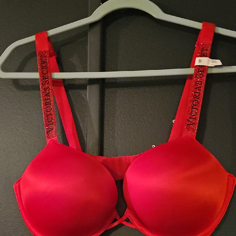 Victoria's Secret Scarlet Bra with Logo Straps